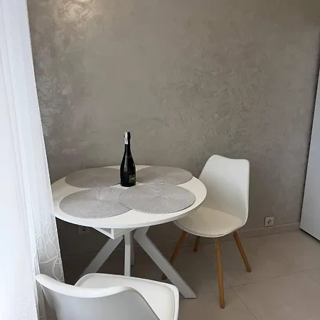 Apartment Flat *
